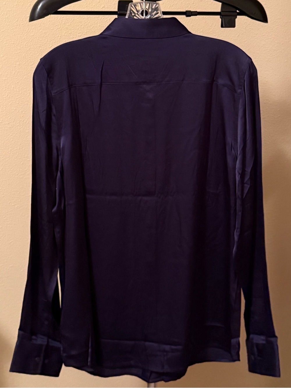 Untuckit Women’s Navy 100% Polyester Button-Up Blouse, NWT - Picture 5 of 5